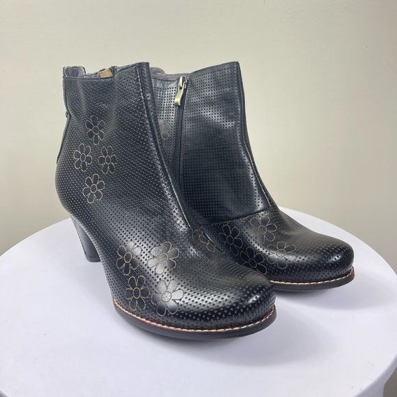 Spring Step Shoes - L'Artiste by Spring Step Teca Bootie 9